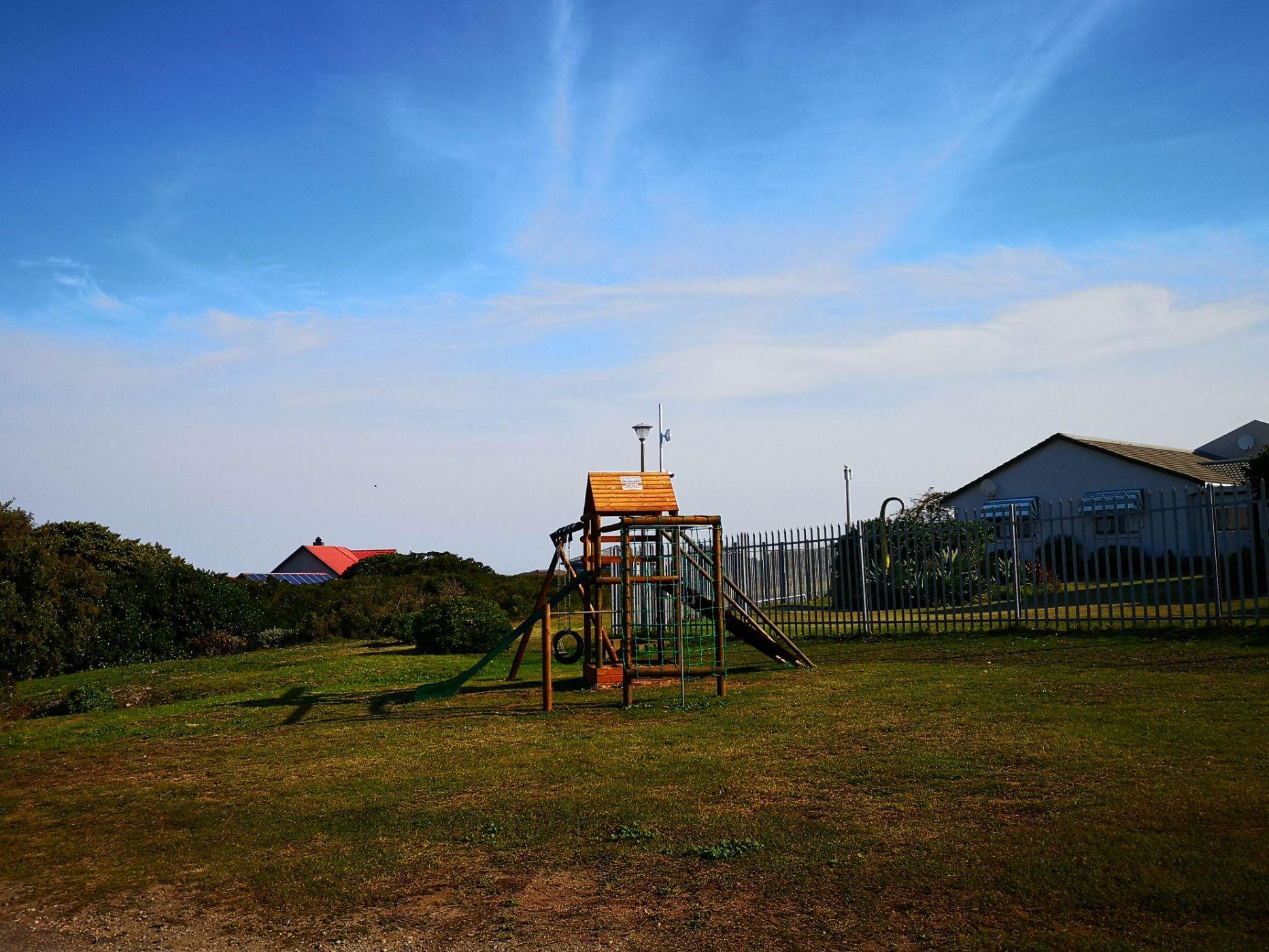 Image 2 of 6