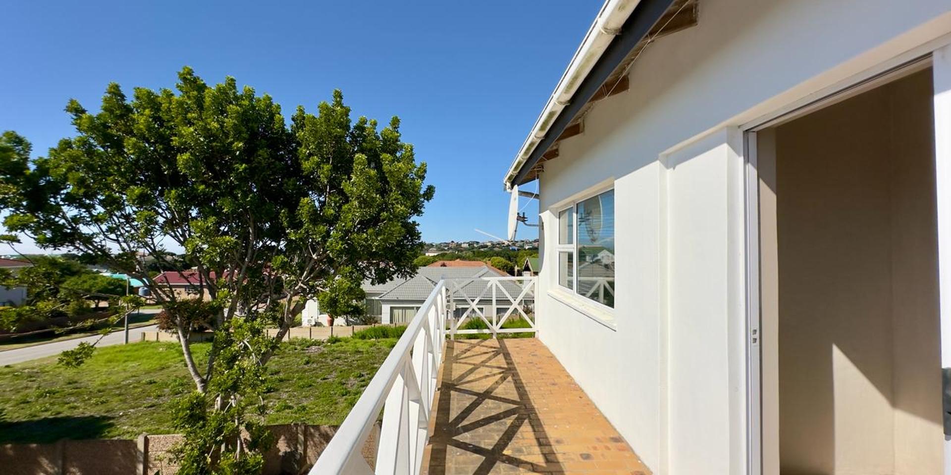 Image 4 of 6