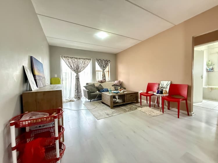 Main property image