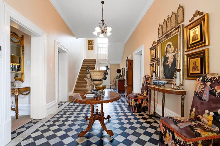 Main property image