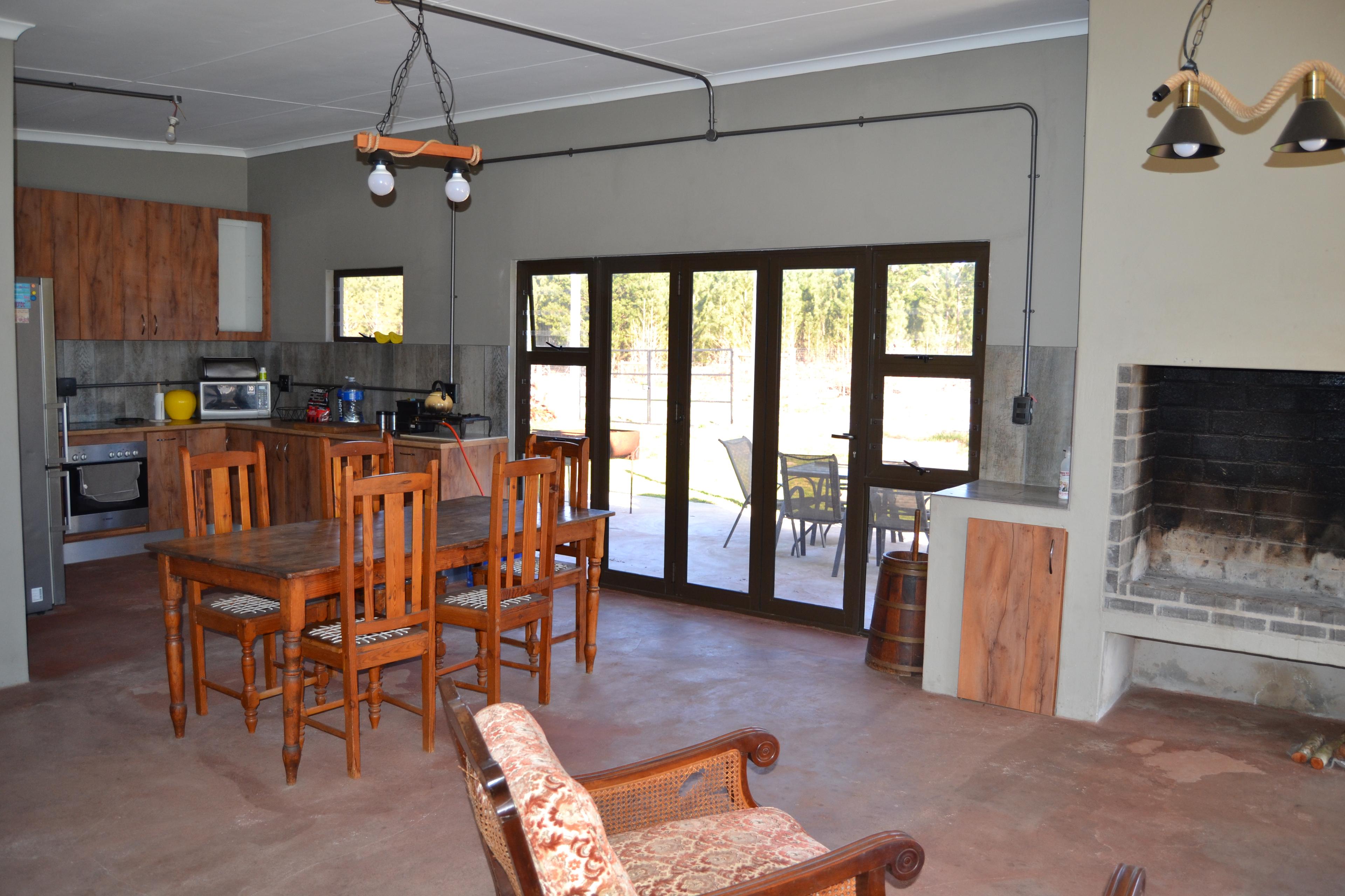 Image 4 of 6