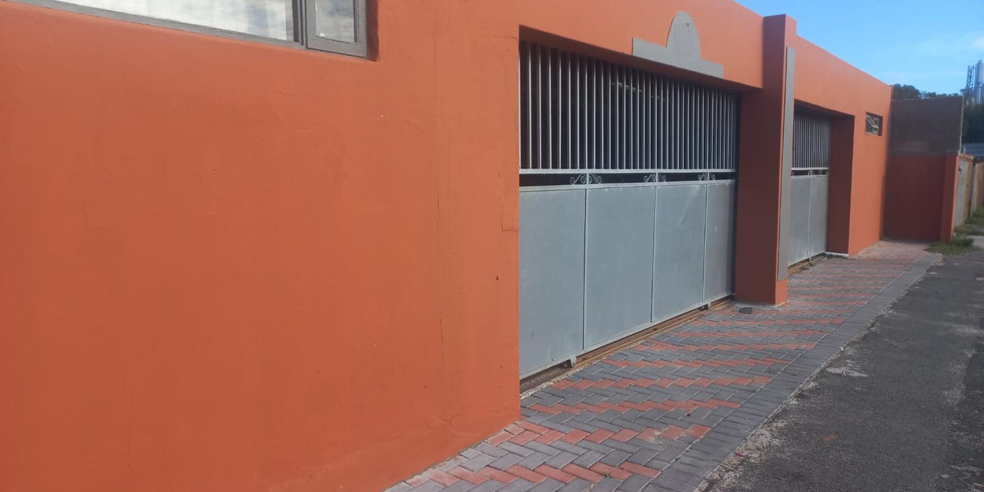 Image 2 of 6