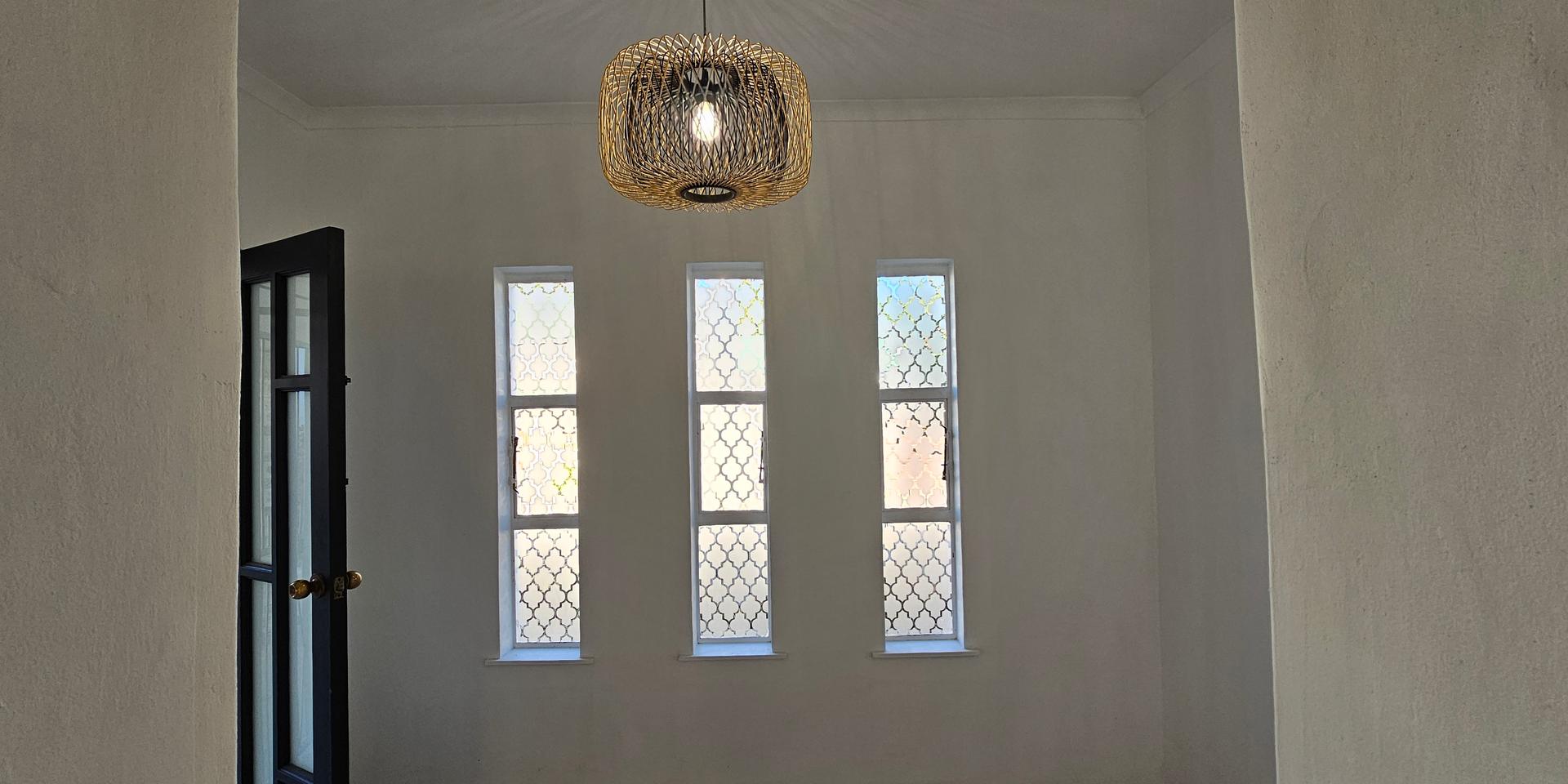 Image 3 of 6