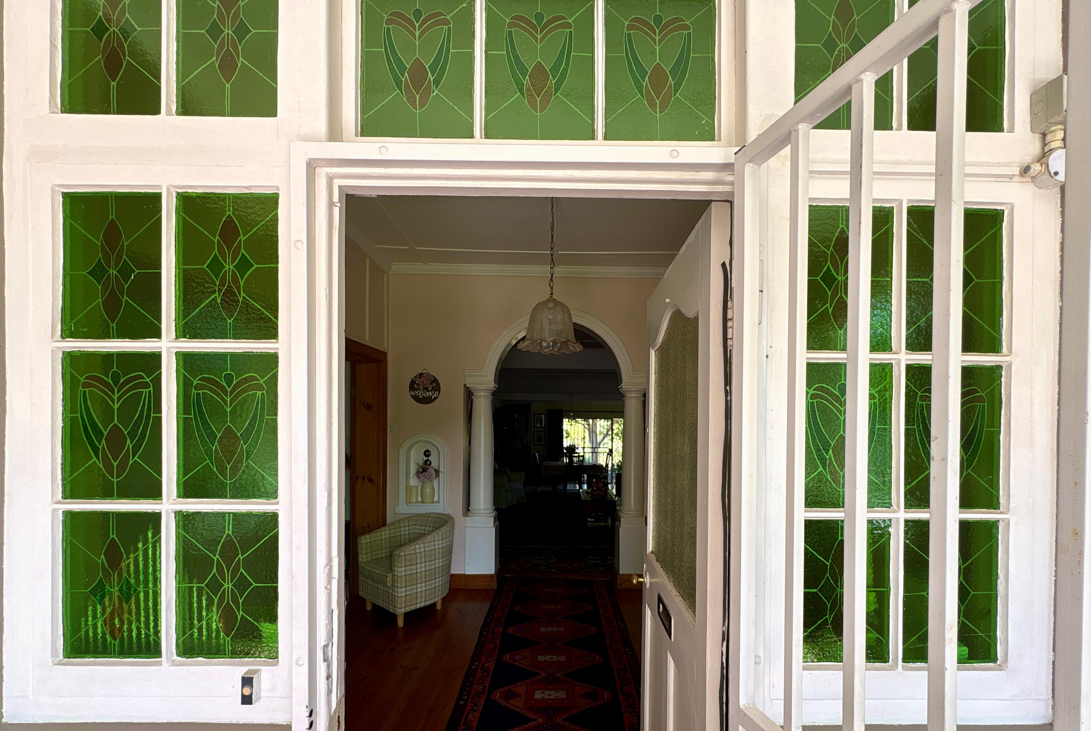 Image 4 of 6