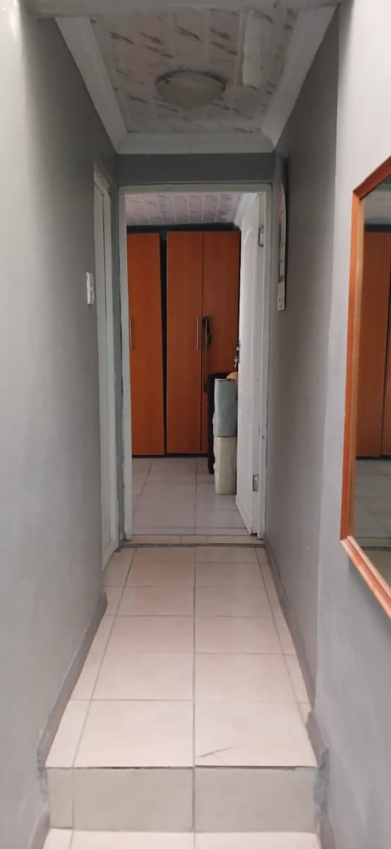 Image 3 of 6