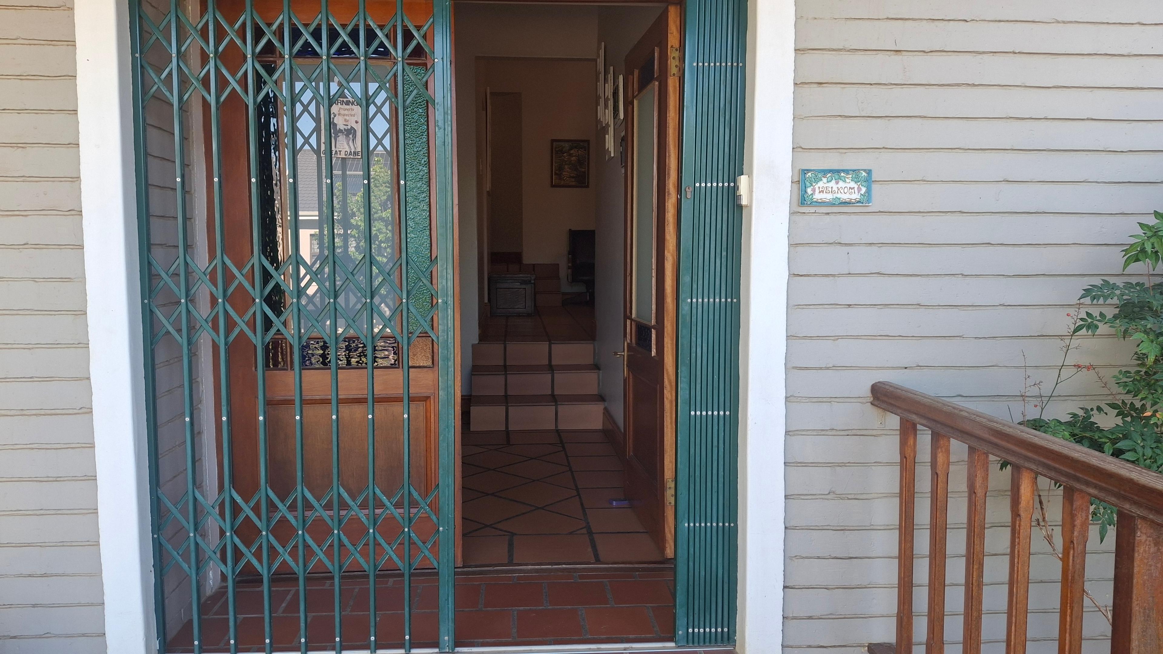 Image 4 of 6