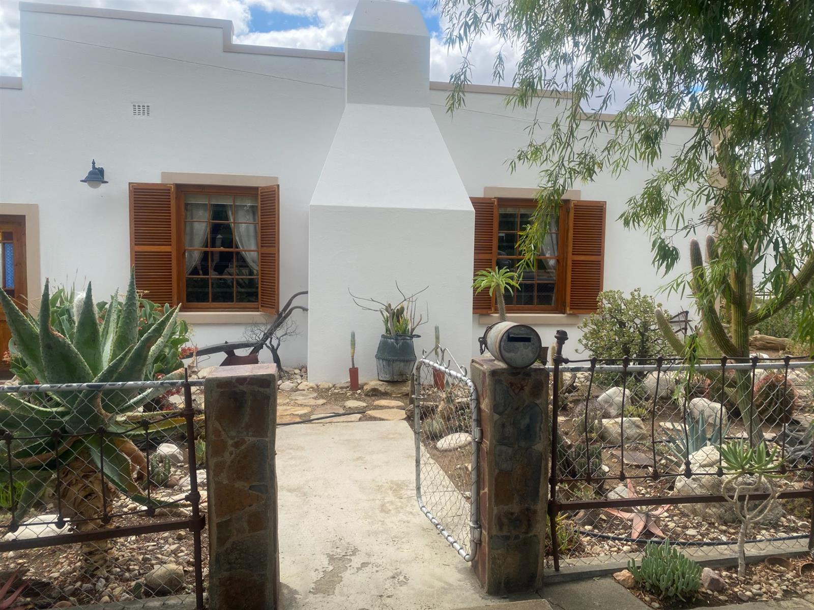 Image 1 of 6