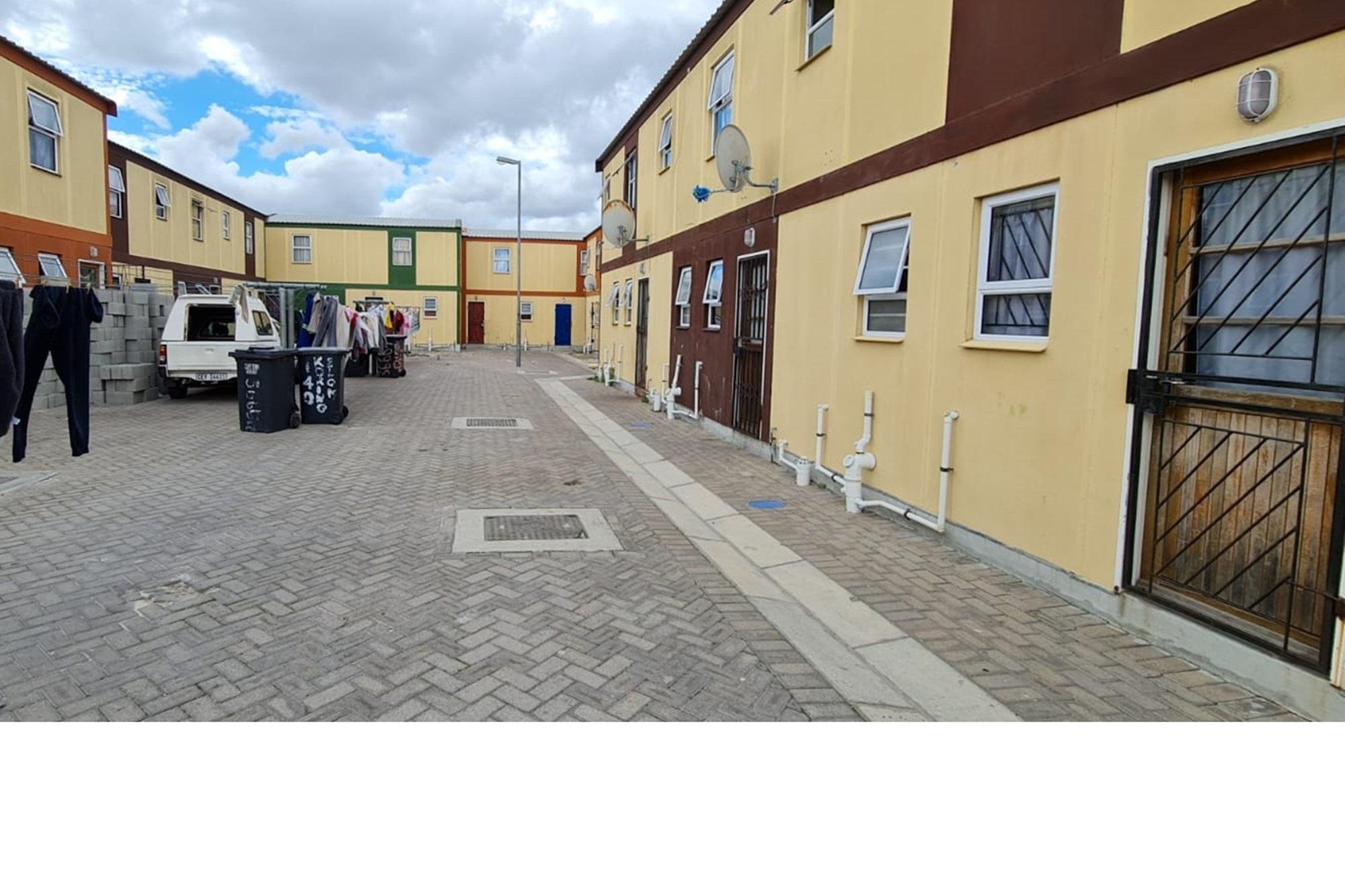 Image 4 of 6