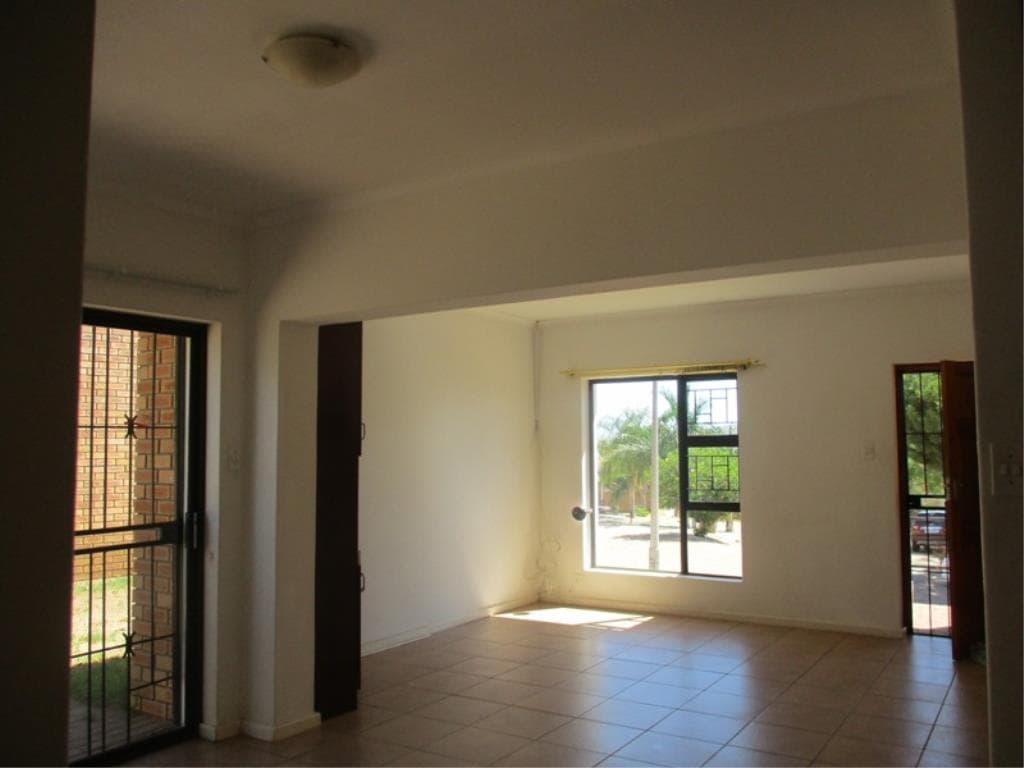 Image 4 of 6
