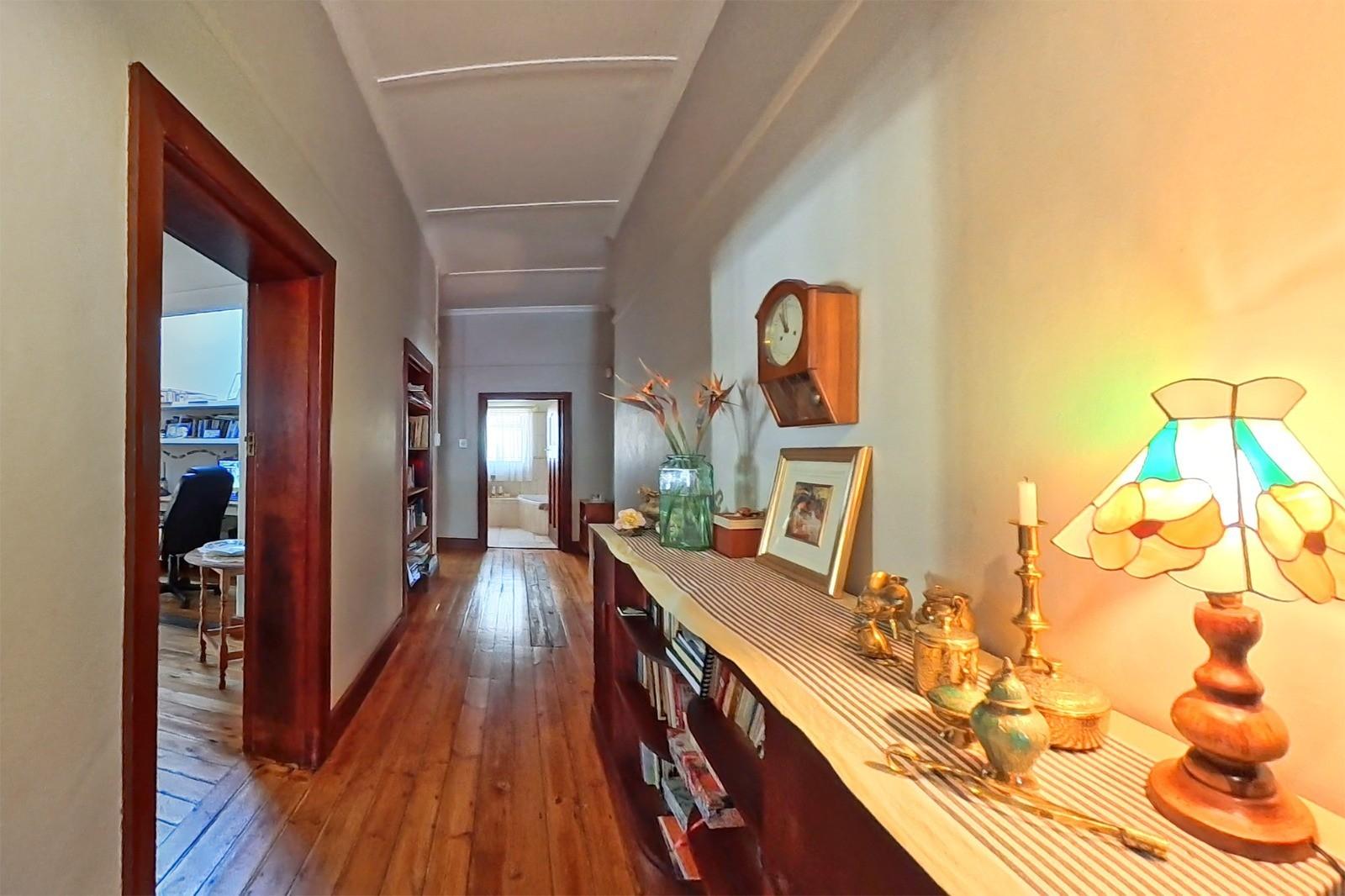 Image 4 of 6