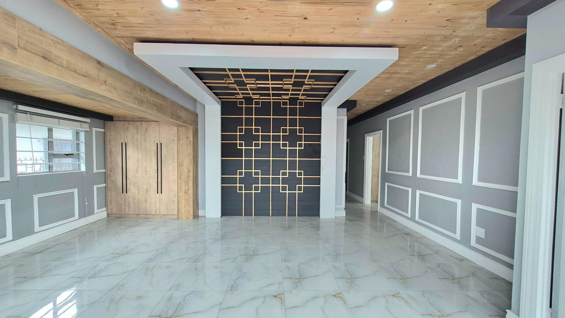 Image 3 of 6