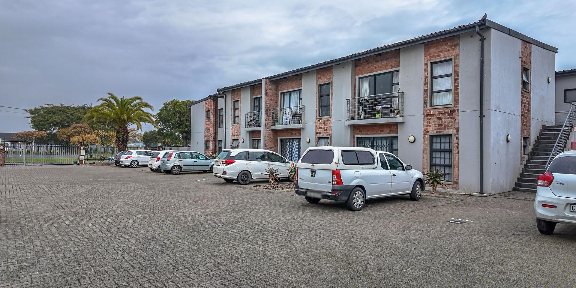 Image 4 of 6