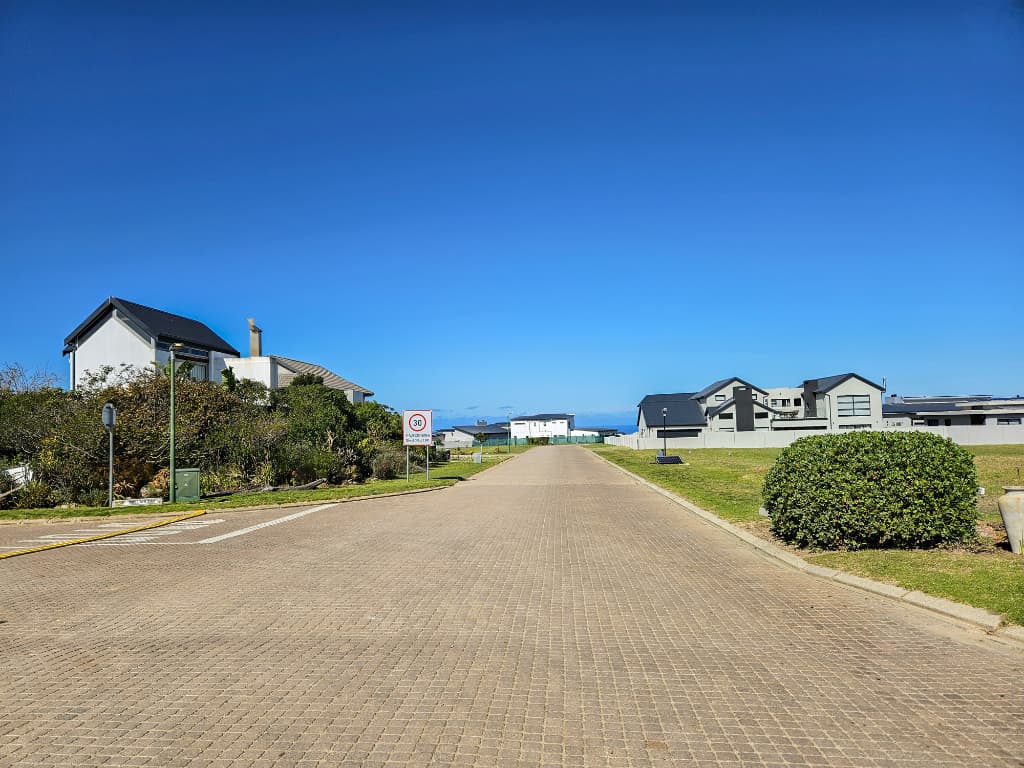 Image 4 of 6