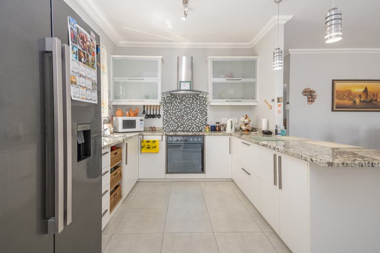 Main property image
