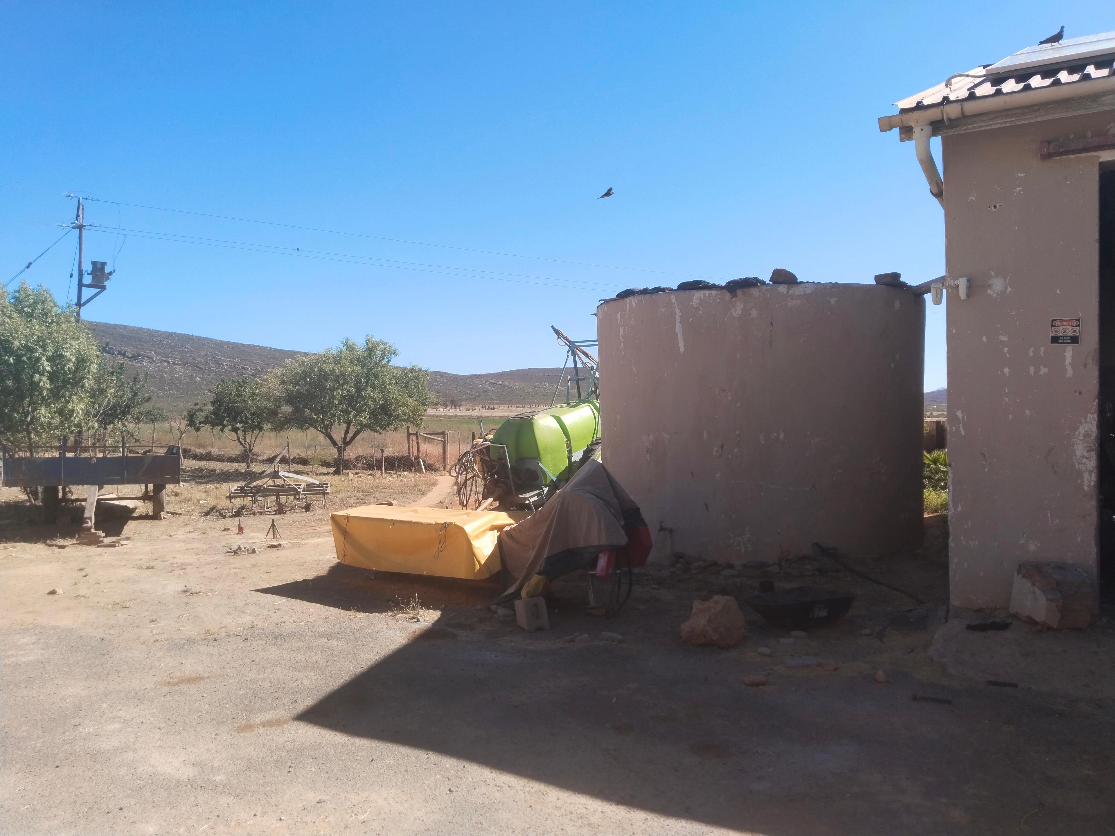Image 4 of 6