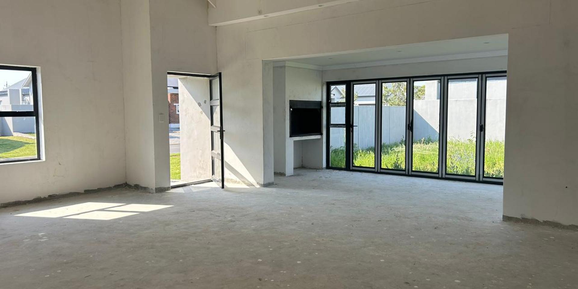 Image 4 of 6