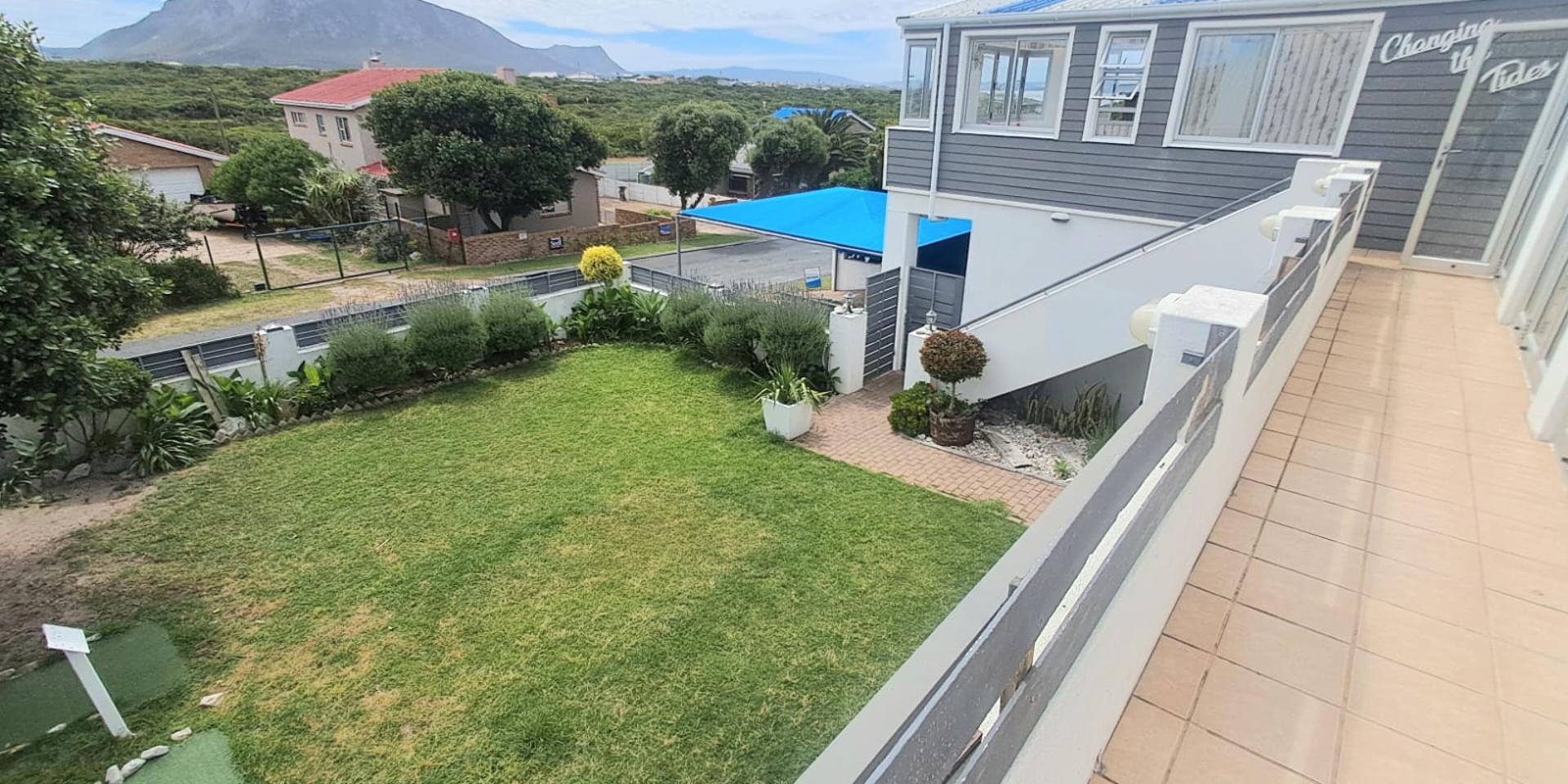 Image 4 of 6