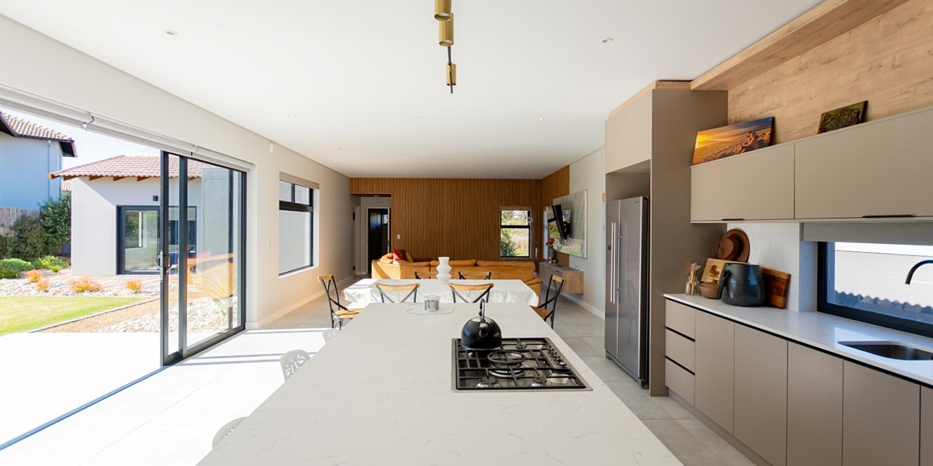 Image 5 of 6