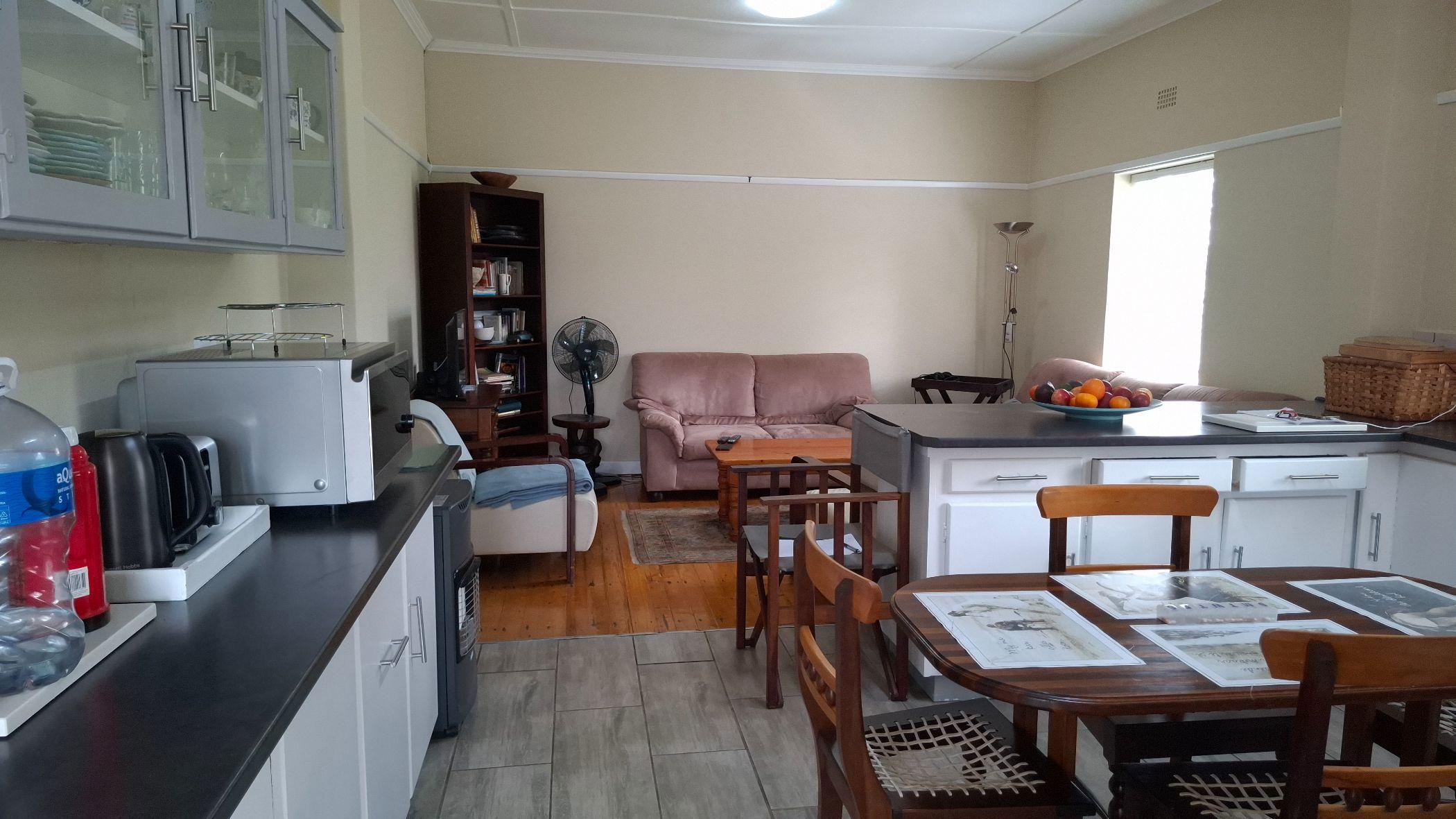 Image 4 of 6
