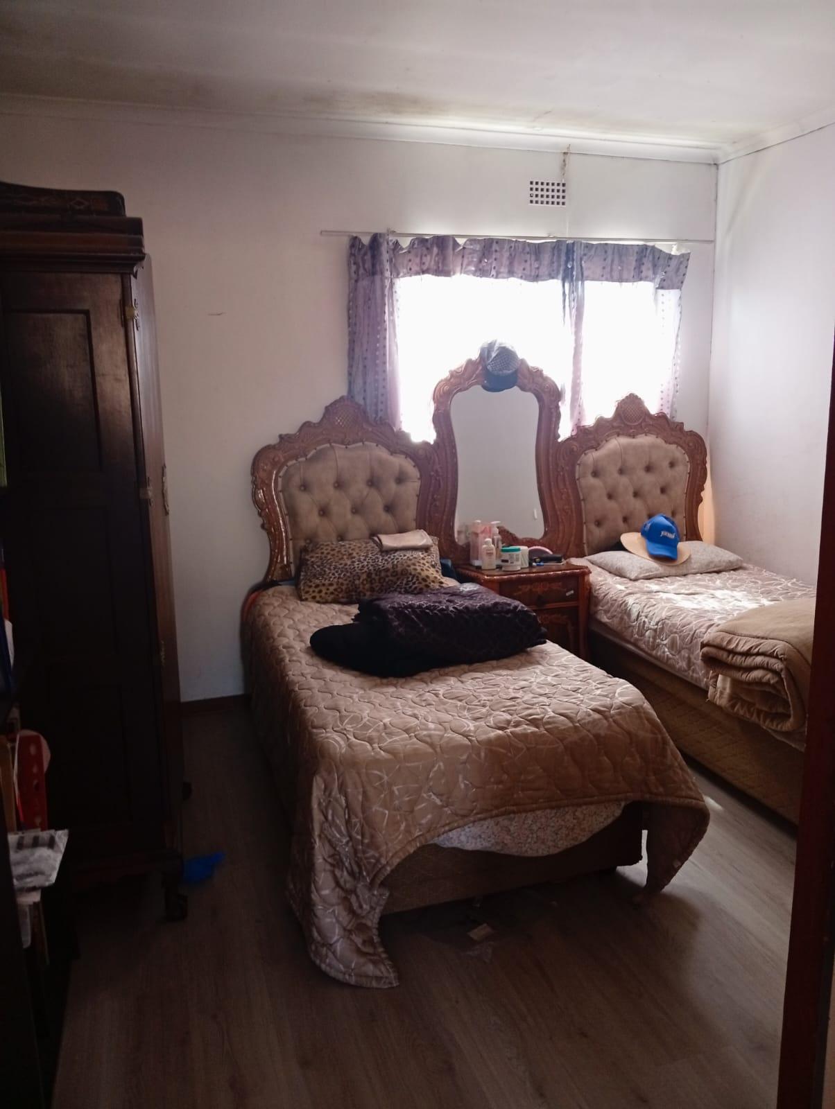Image 12