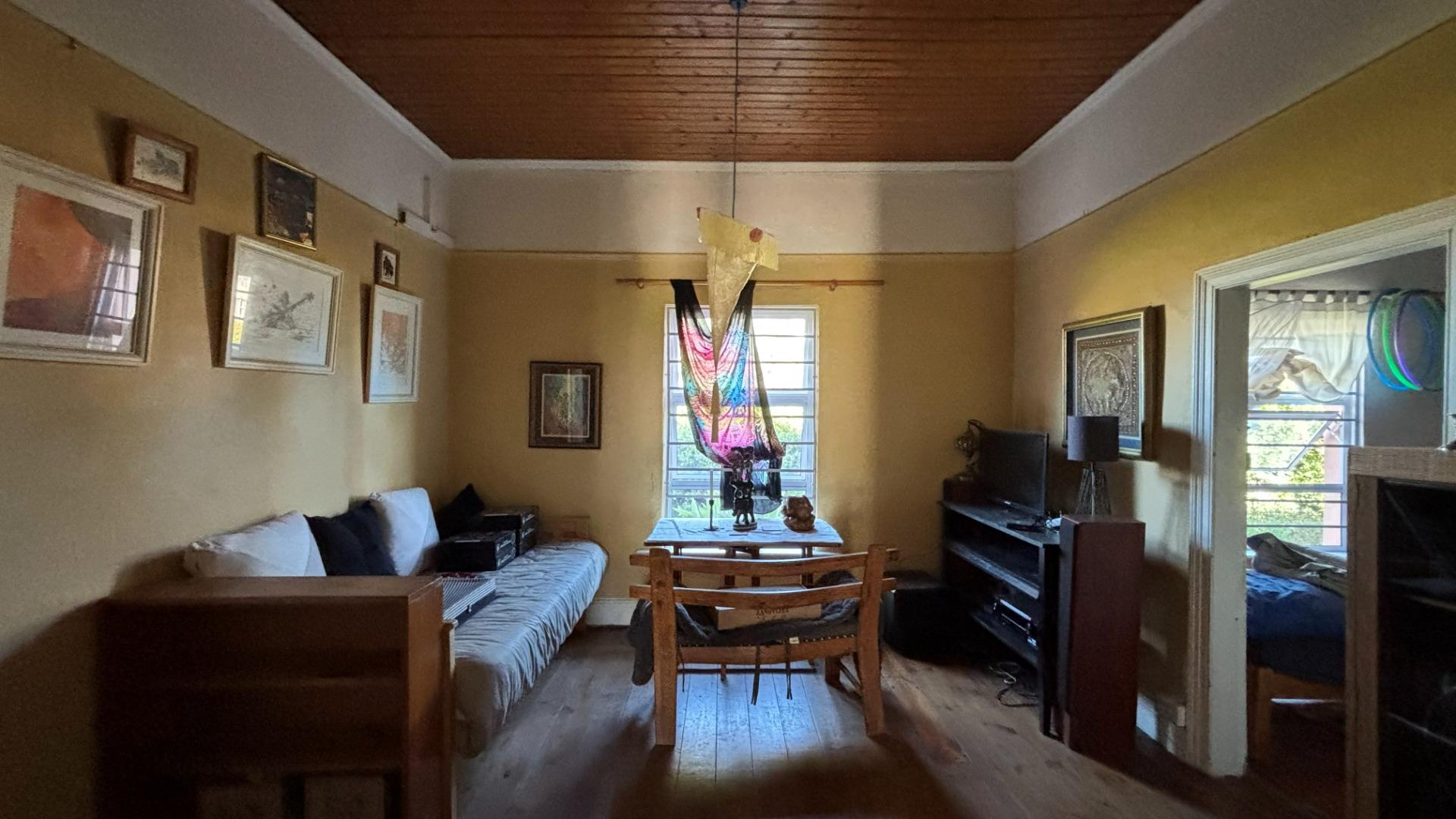 Image 2 of 6