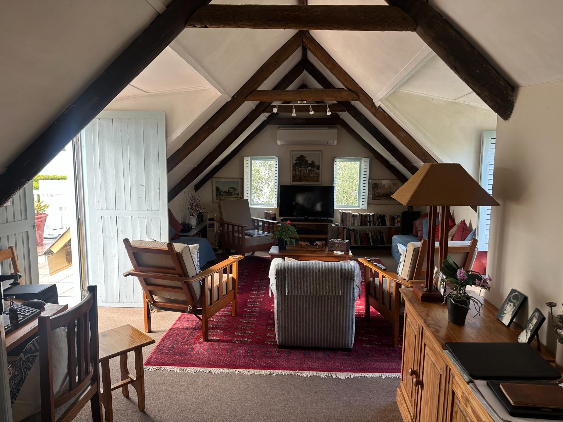 Image 4 of 6