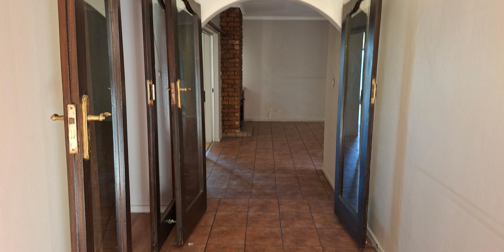 Image 2 of 6