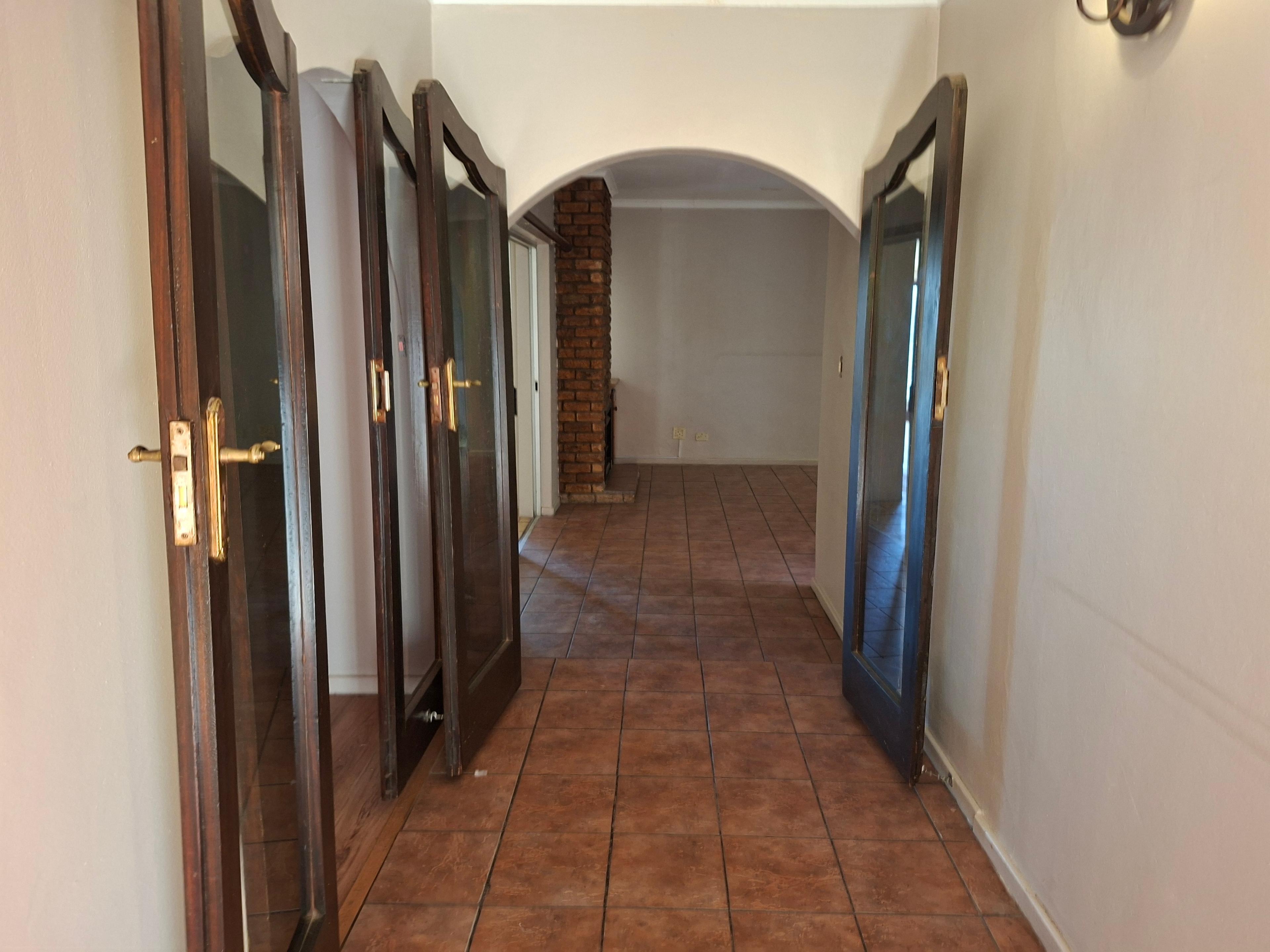 Image 2 of 6