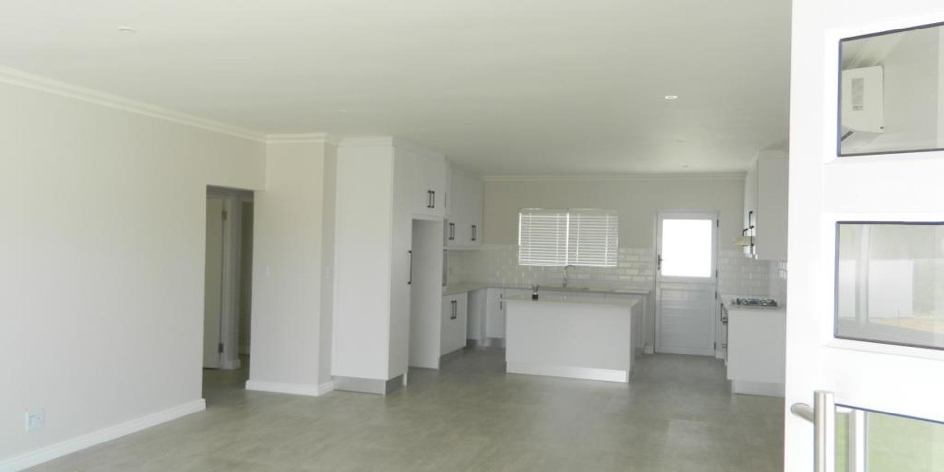 Image 3 of 6
