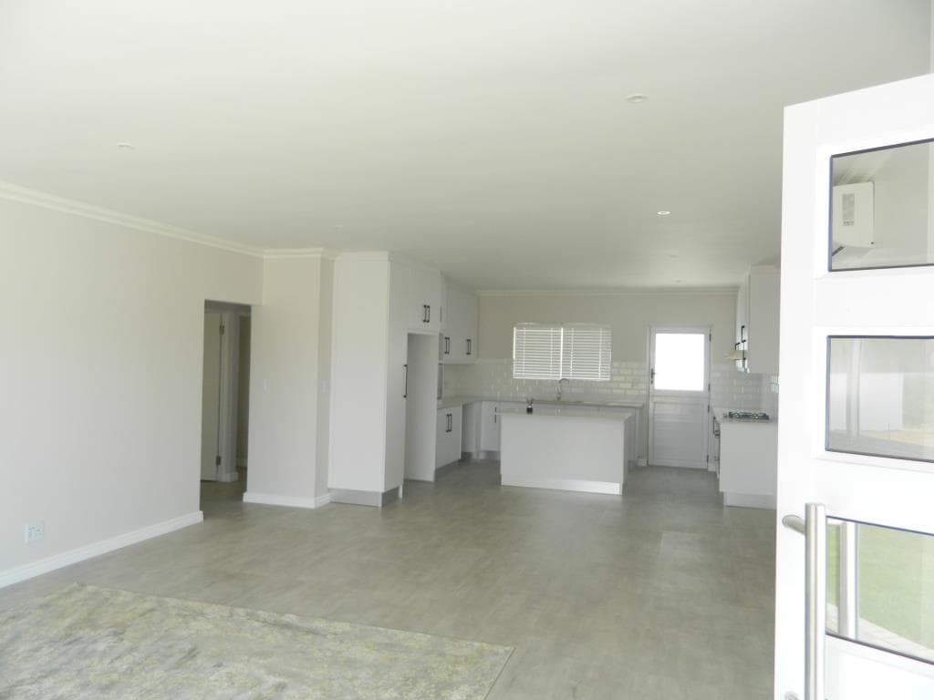 Image 3 of 6