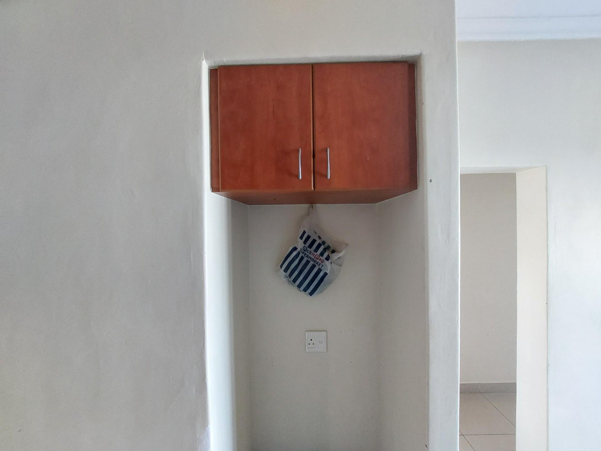 Image 5 of 6