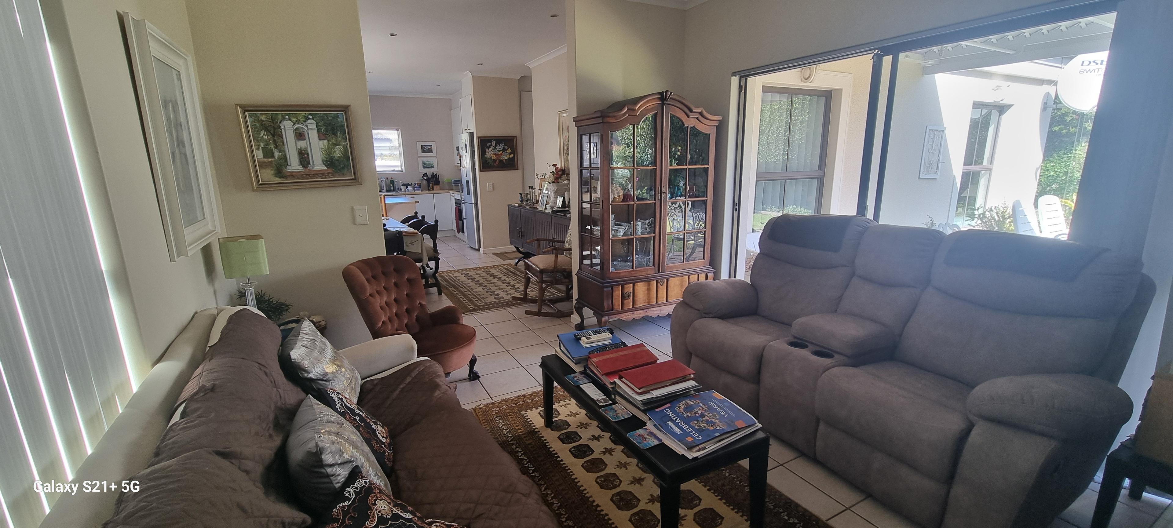 Image 4 of 6