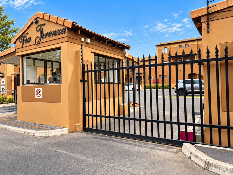 Main property image