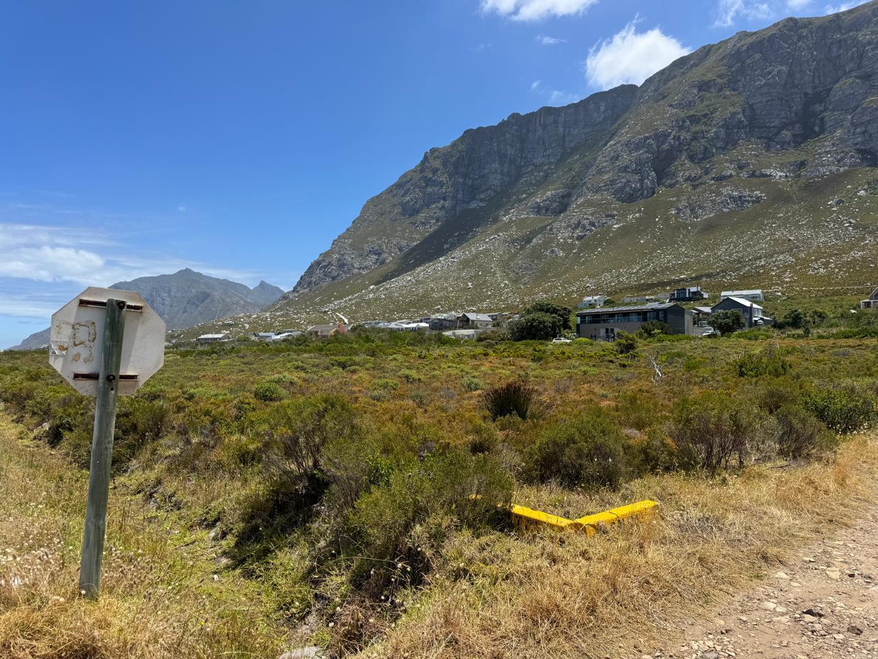 Image 3 of 6