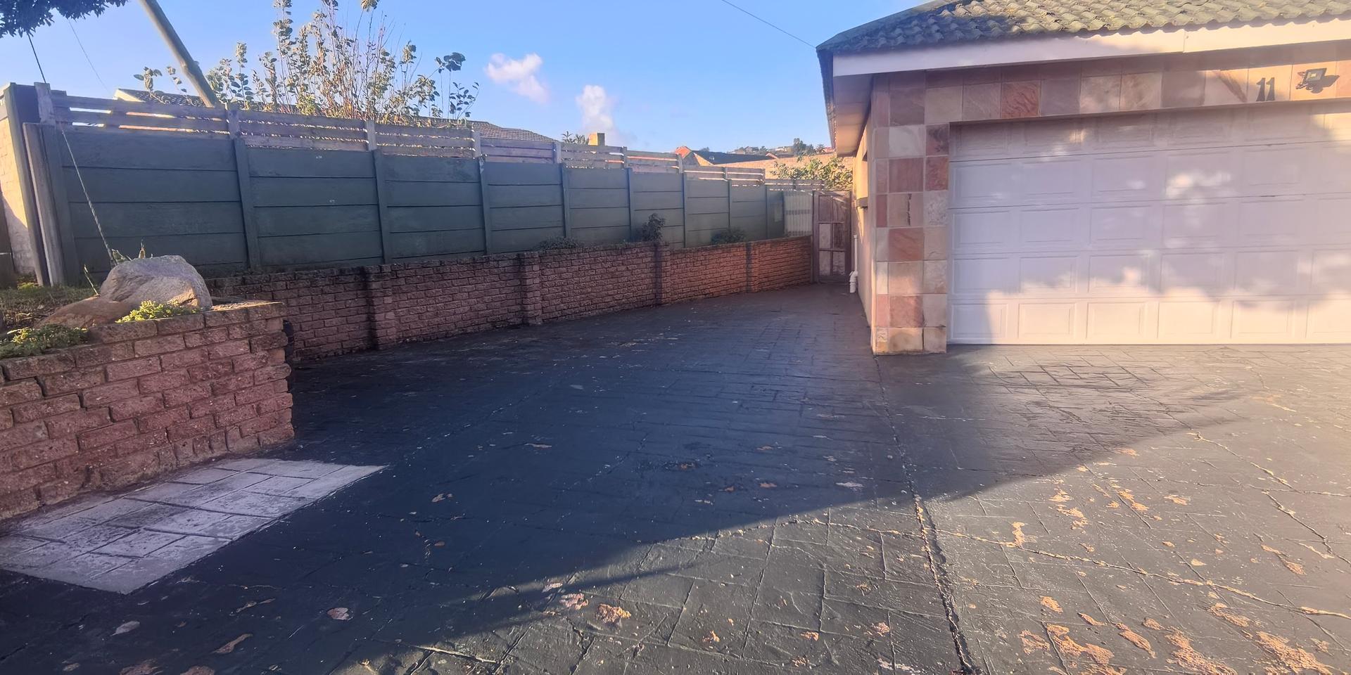 Image 4 of 6