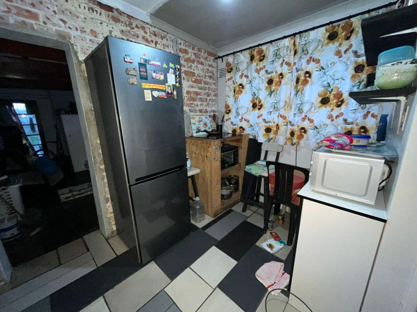 Image 10