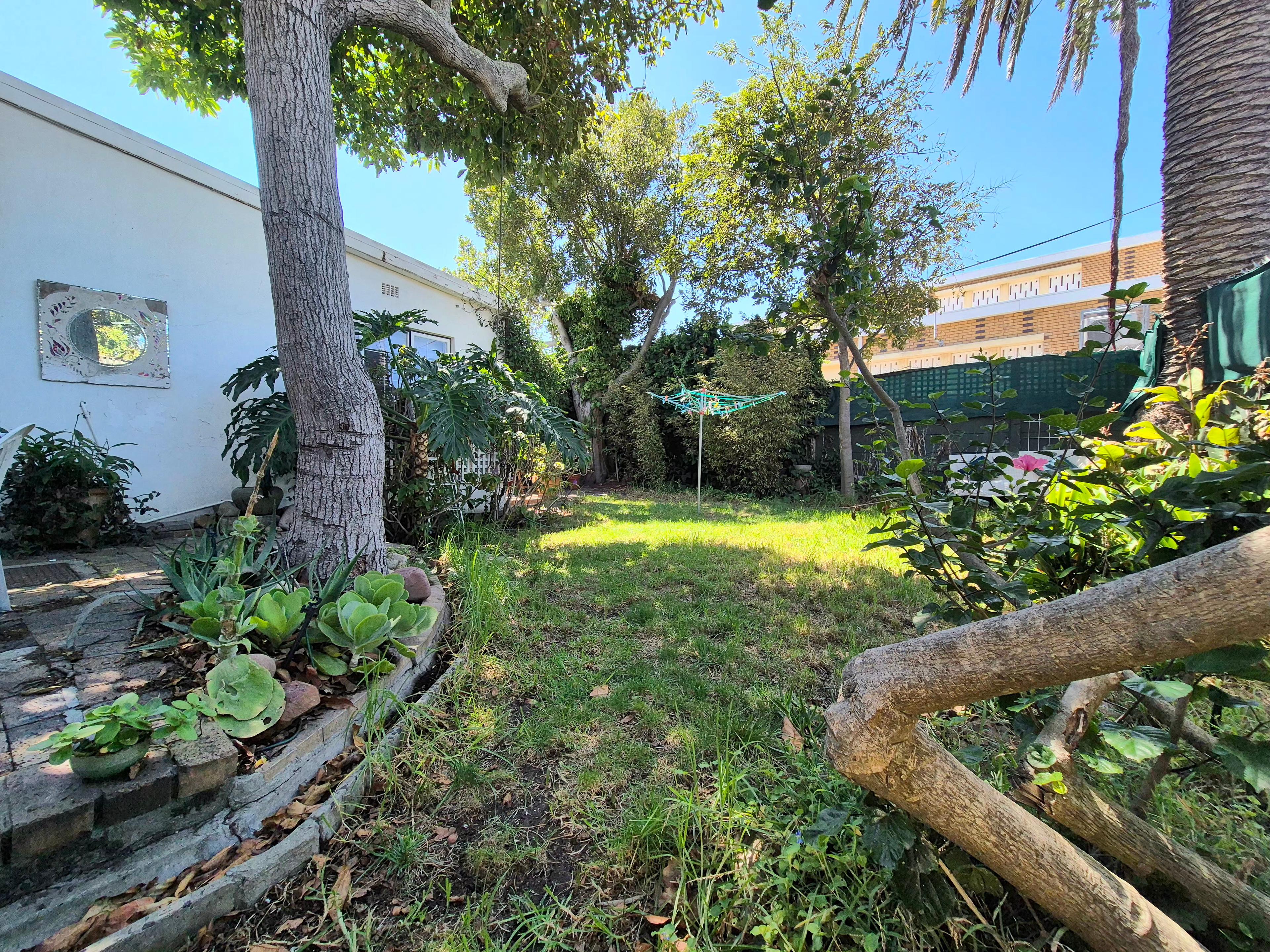 Image 4 of 6