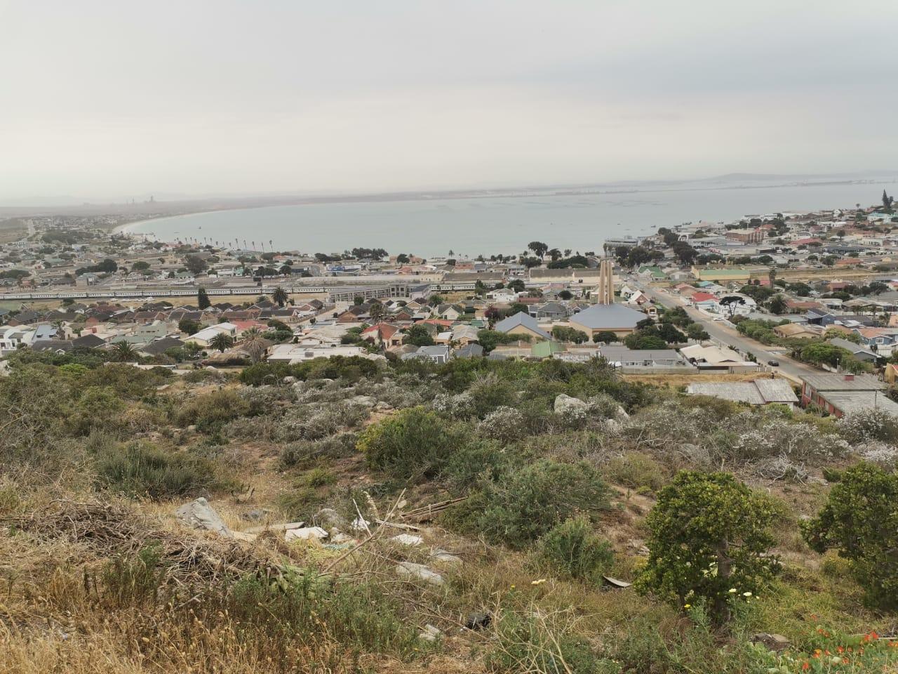 Image 4 of 6