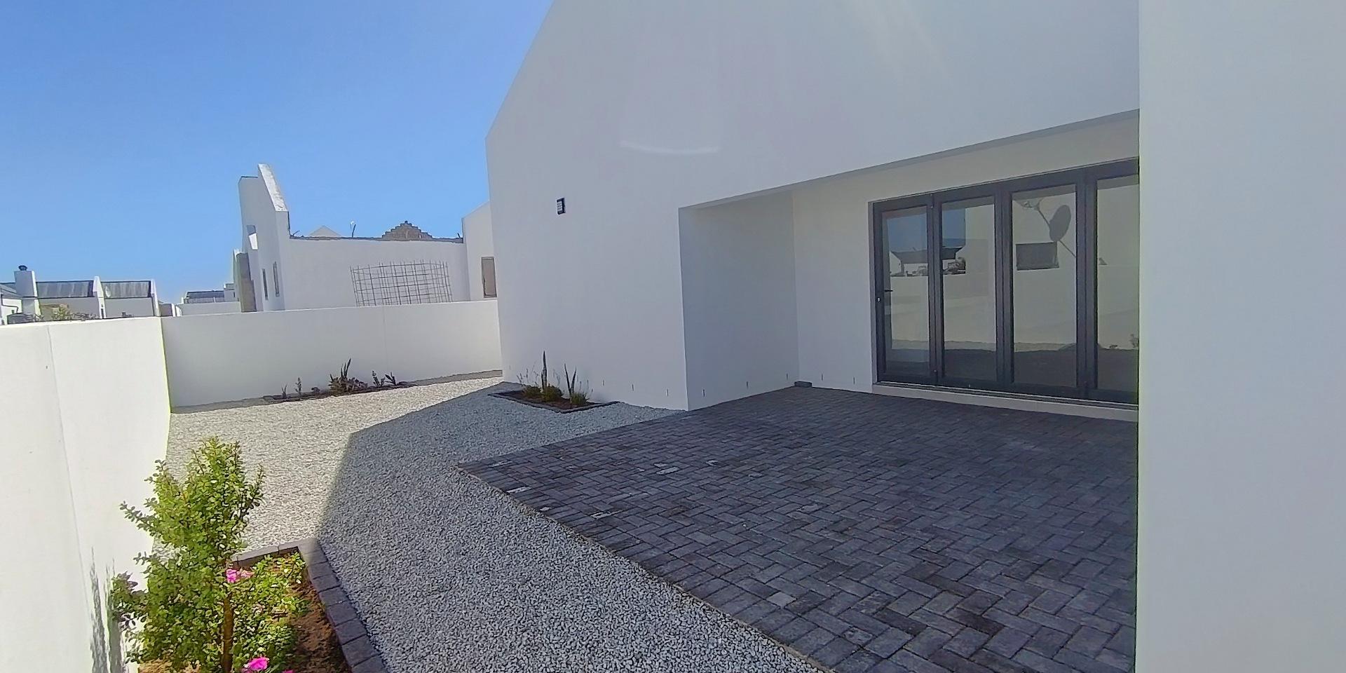 Image 3 of 6