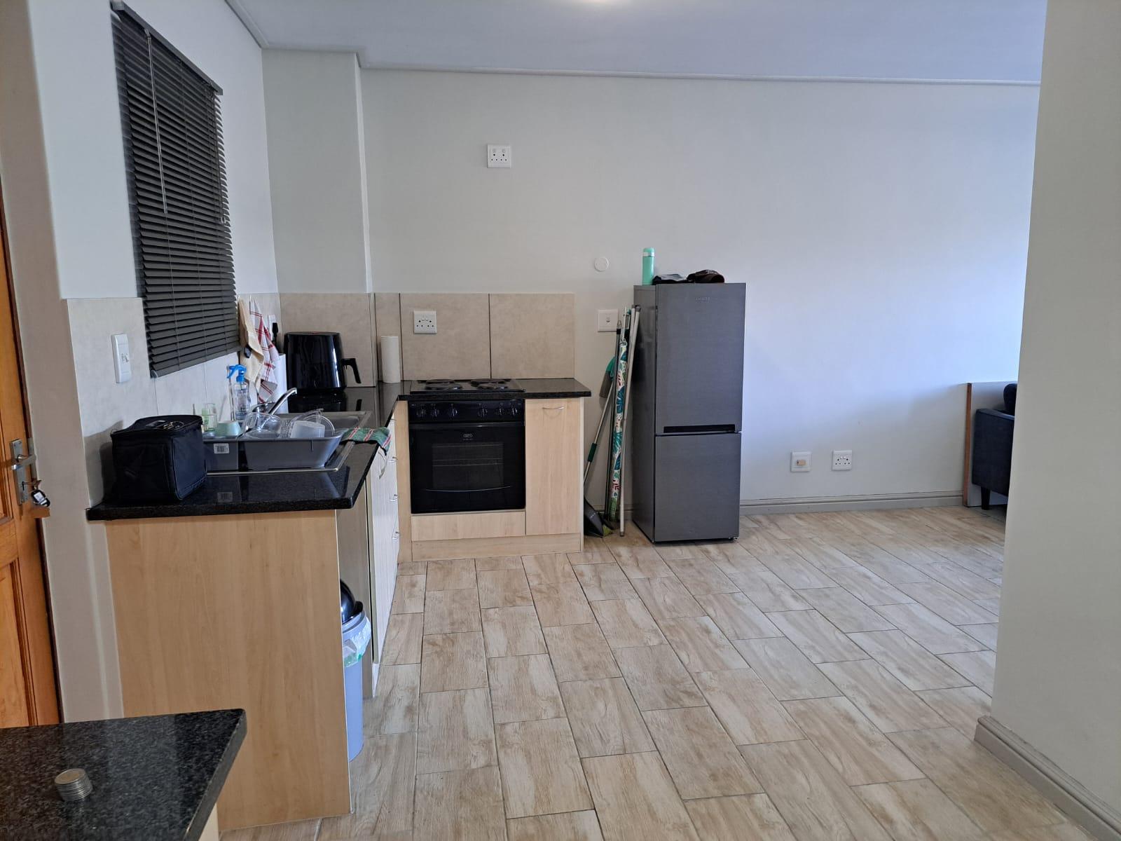 Image 3 of 6