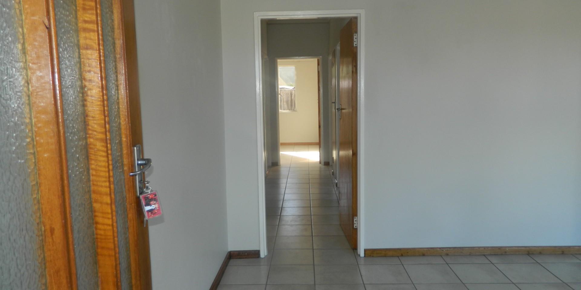 Image 3 of 6