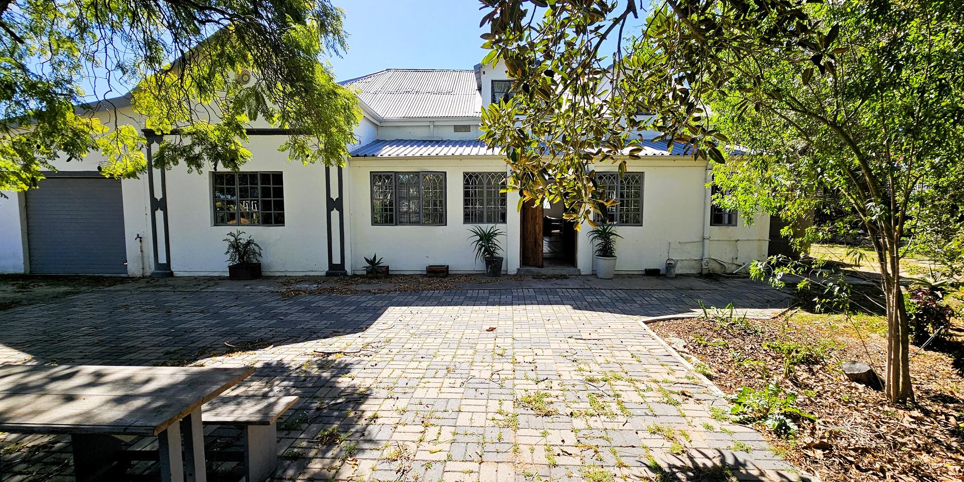 Image 3 of 6