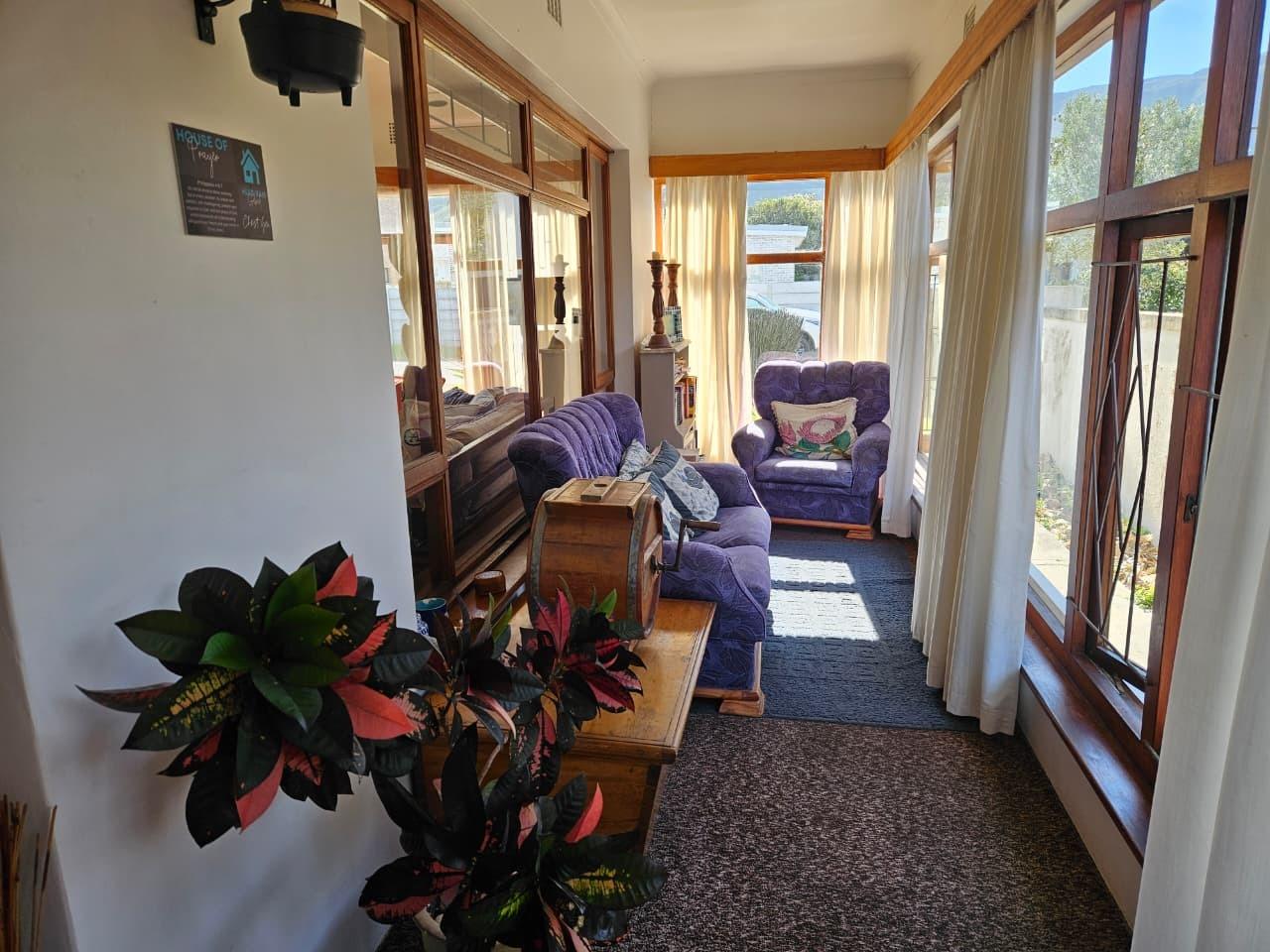 Image 5 of 6