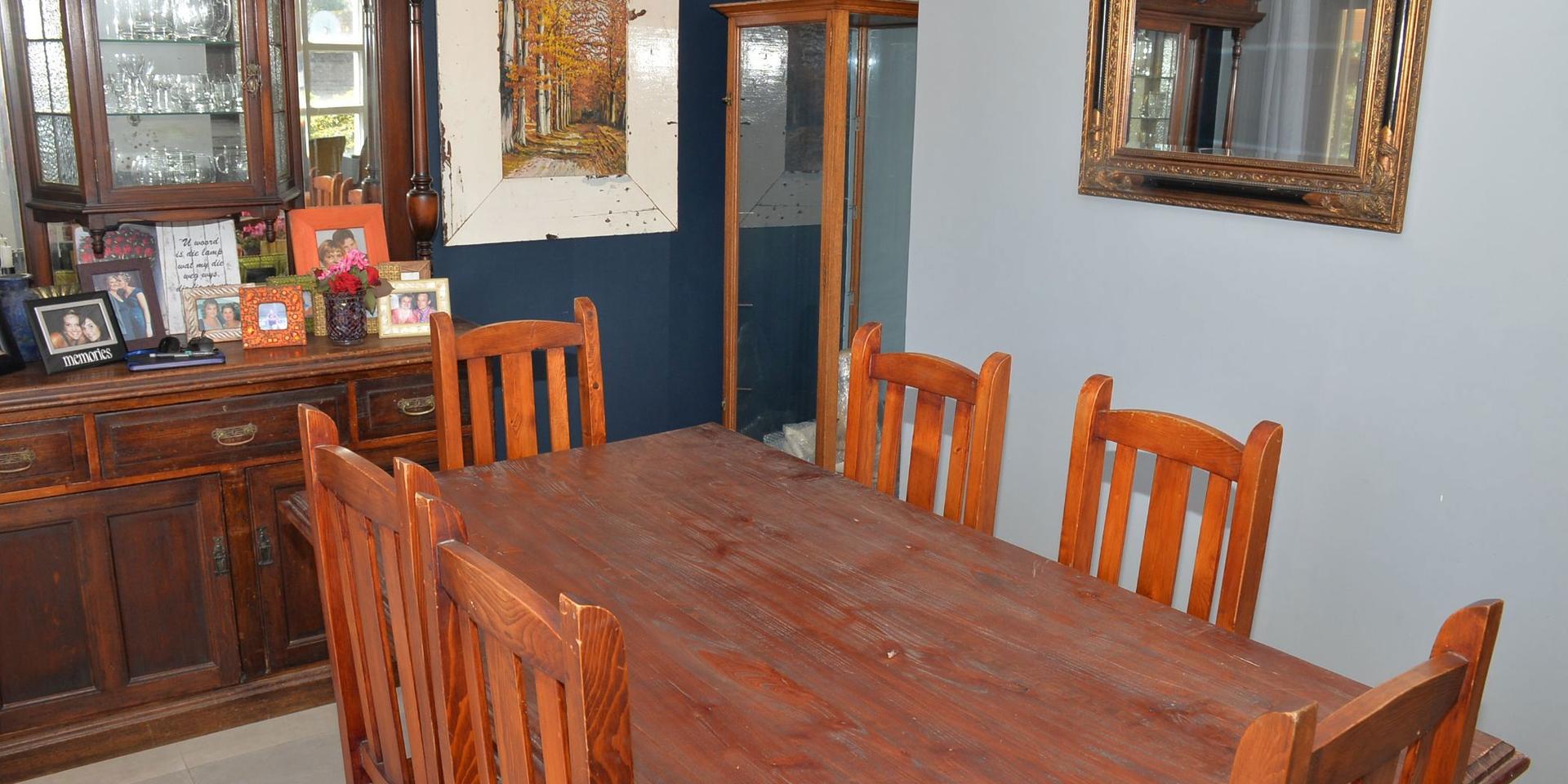 Image 4 of 6