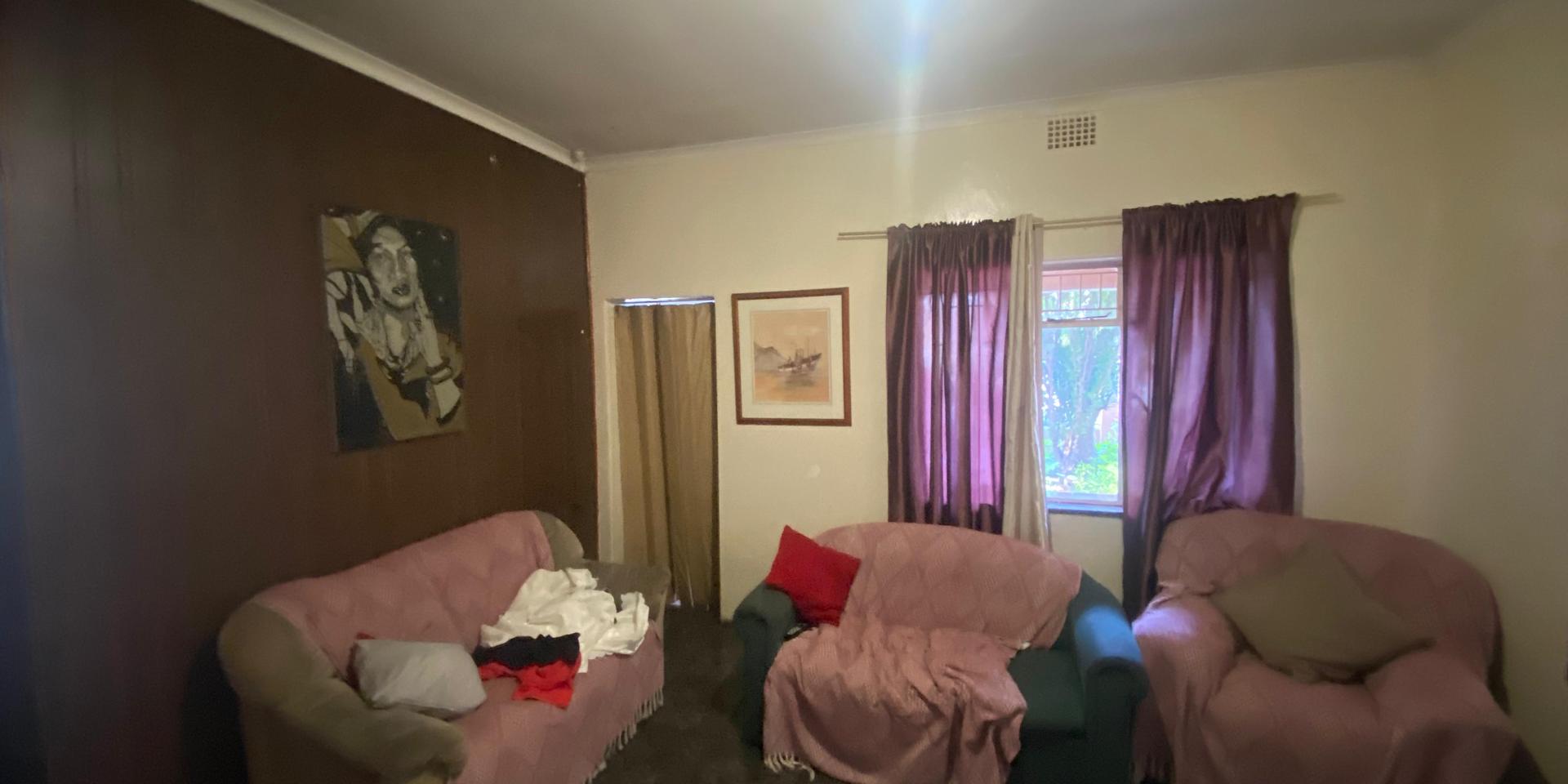 Image 3 of 6