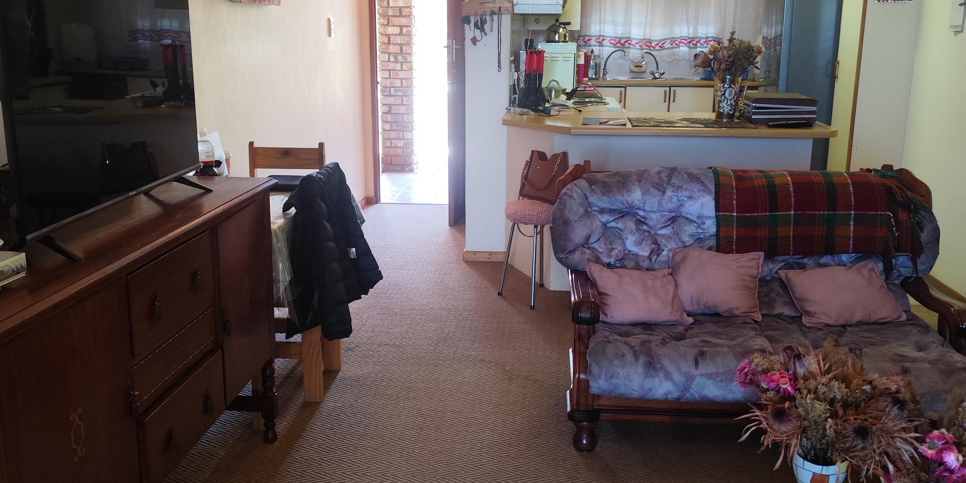 Image 2 of 6