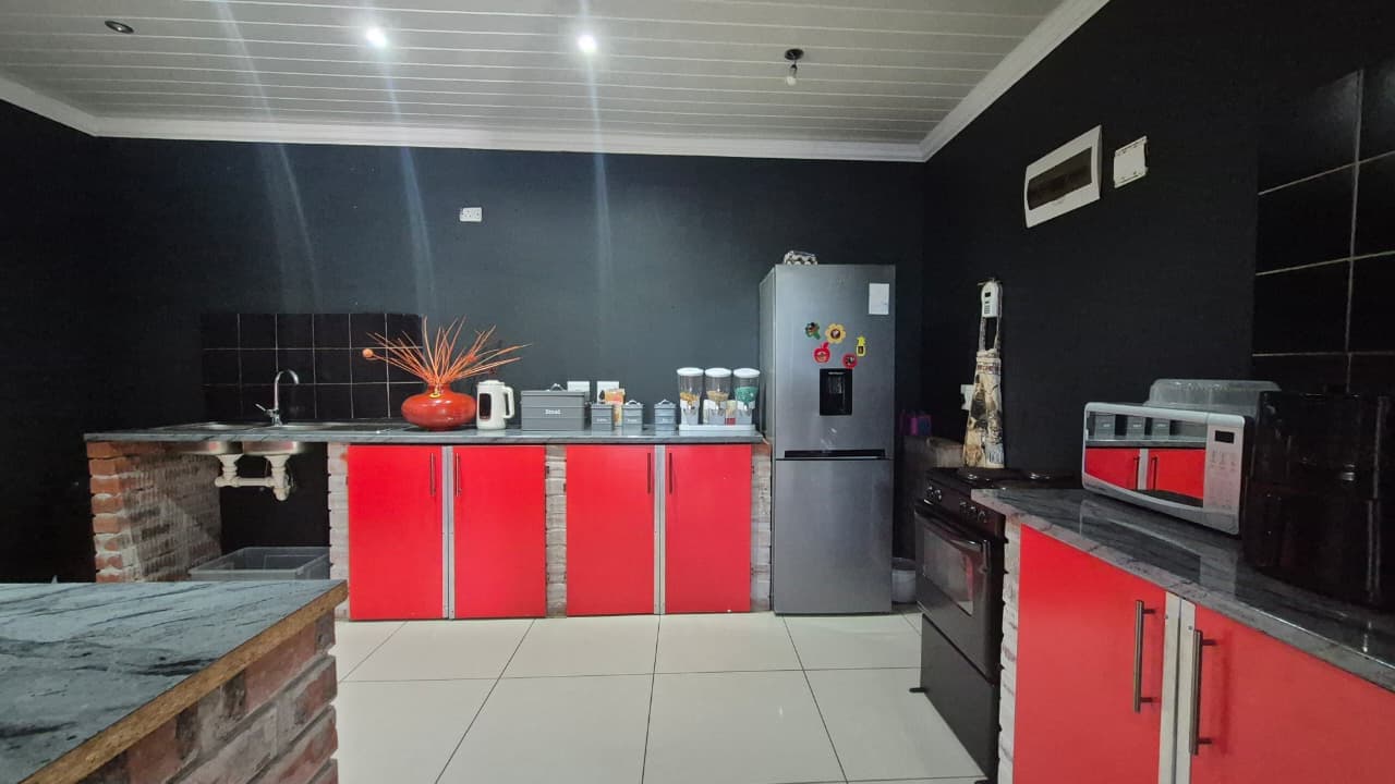 Image 10