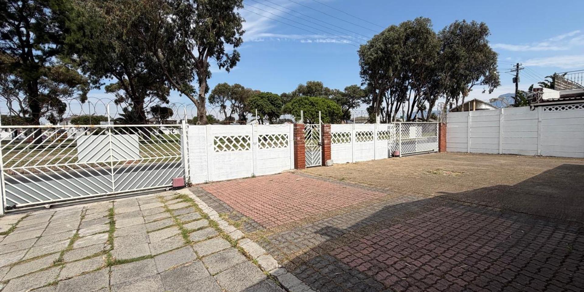 Image 5 of 6