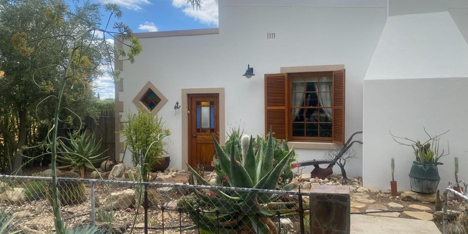 Image 2 of 6