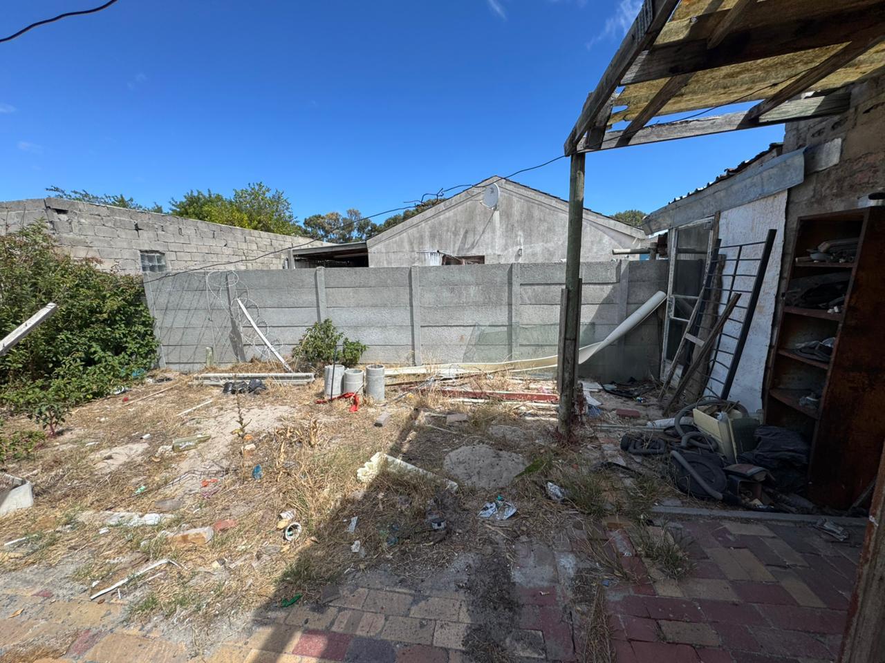 Image 1 of 6